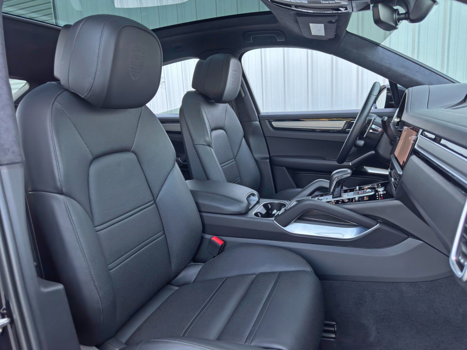 Used 2021 Porsche Cayenne Turbo S image 40