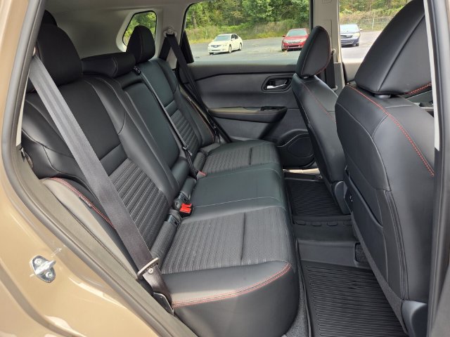 New 2026 Nissan Rogue SV AWD/4WD image 12