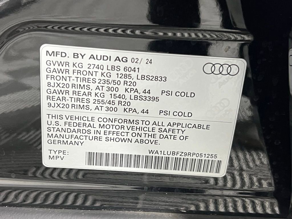 Used 2024 Audi Q4 e-tron Premium Plus w/ Premium Plus image 37