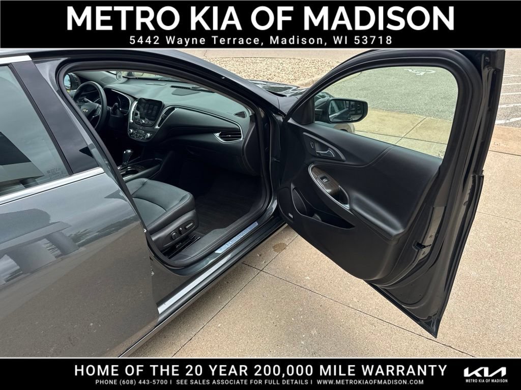 Used 2017 Chevrolet Malibu Premier w/ Driver Confidence Package FWD image 36