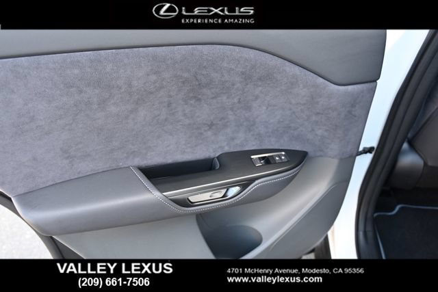 Certified 2025 Lexus RZ 300e w/ Accessory Package (Z1) FWD image 18