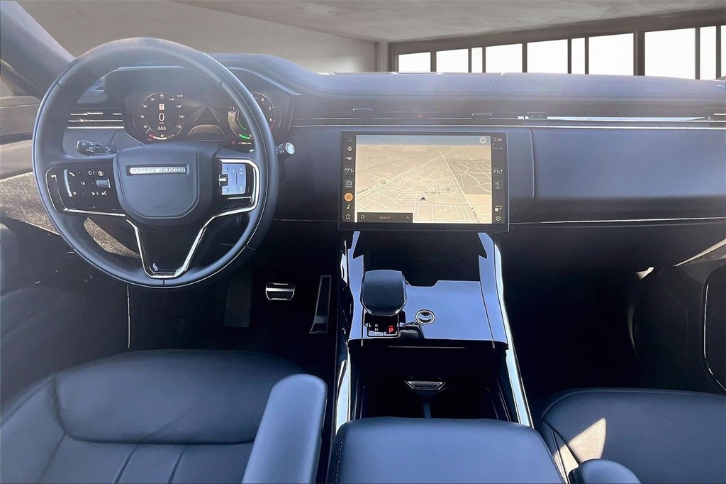 Used 2025 Land Rover Range Rover Sport Dynamic SE image 15