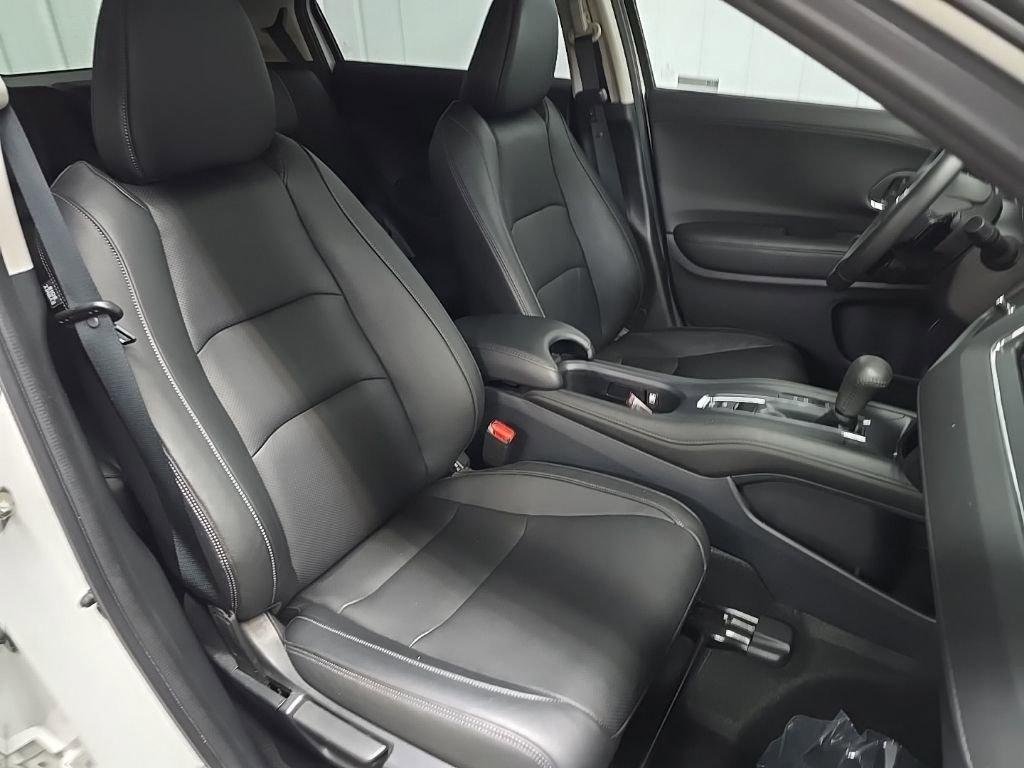 Used 2019 Honda HR-V Touring image 15
