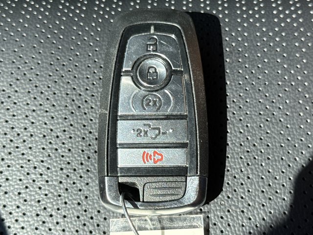 Used 2025 Ford F250 Lariat w/ Black Appearance Package AWD/4WD image 28