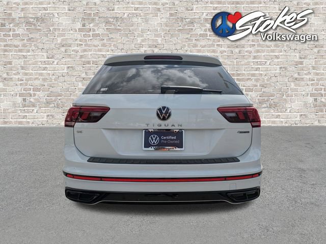 Certified 2023 Volkswagen Tiguan SE R-Line image 5