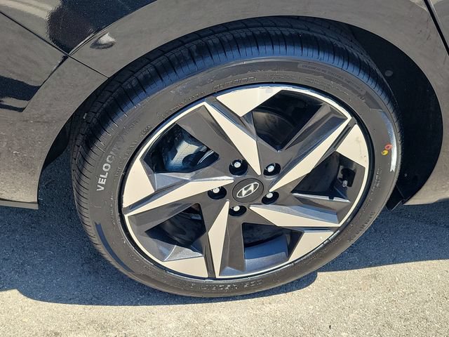 Used 2023 Hyundai Elantra SEL w/ Convenience Package FWD image 28