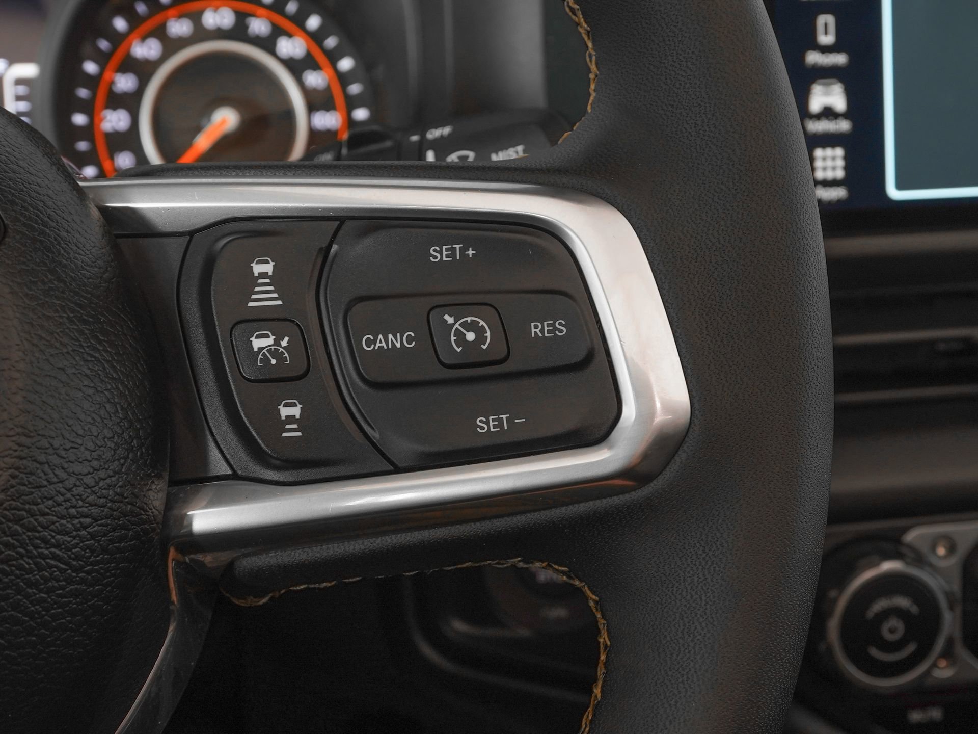 Used 2024 Jeep Wrangler Unlimited Sahara w/ Safety Group AWD/4WD image 19