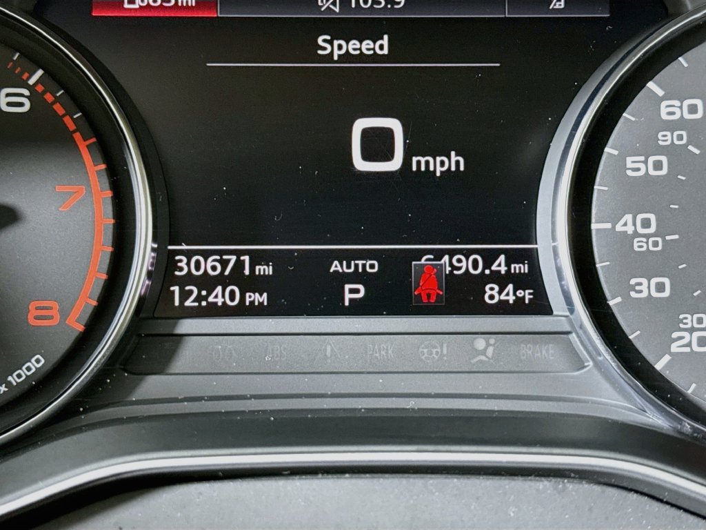Used 2022 Audi Q5 2.0T Premium w/ Convenience Package AWD/4WD image 12