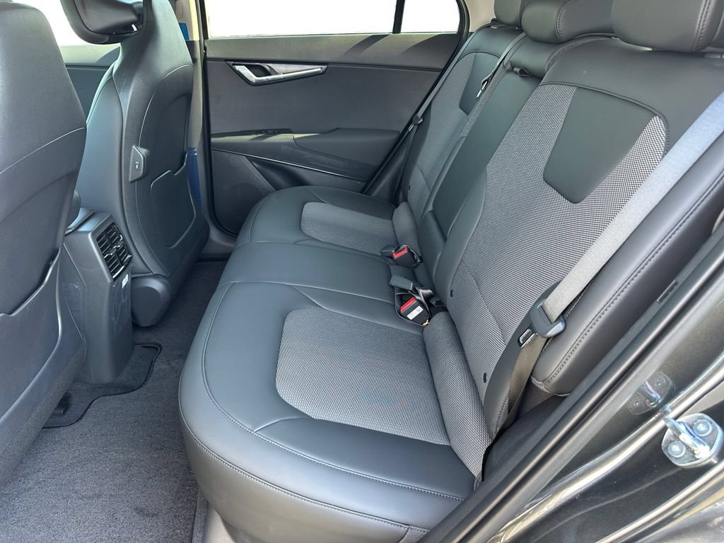 New 2026 Kia Niro Wind w/ Wind Preserve Package FWD image 13