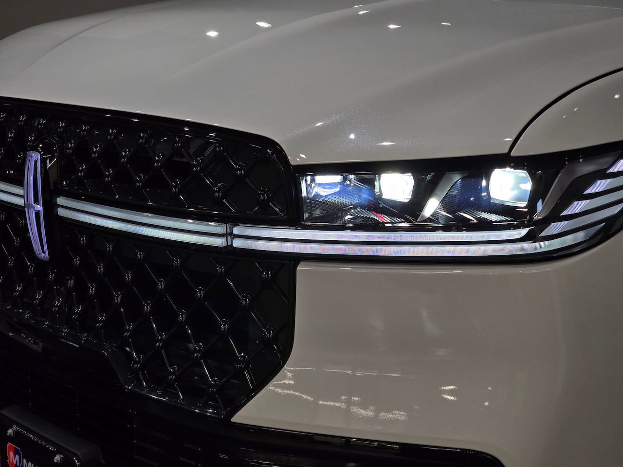 New 2025 Lincoln Navigator Reserve w/ Jet Appearance Package image 12