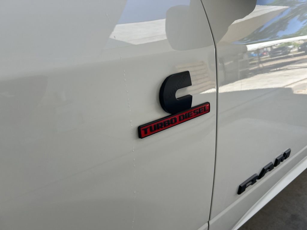 Used 2025 RAM 3500 Laramie AWD/4WD image 15