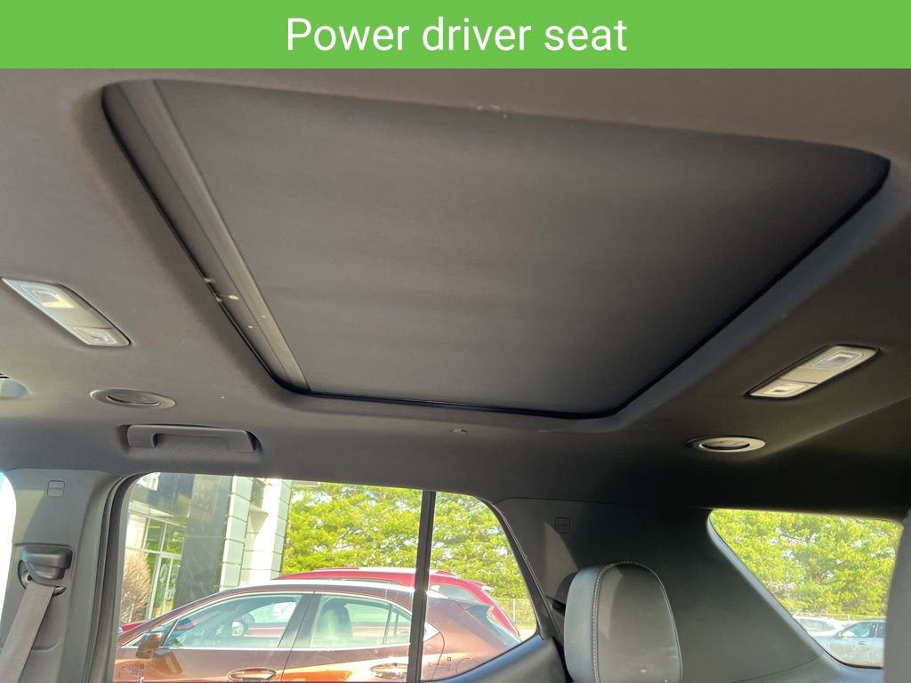 Used 2023 Chevrolet Traverse LT w/ LT Premium Package image 25