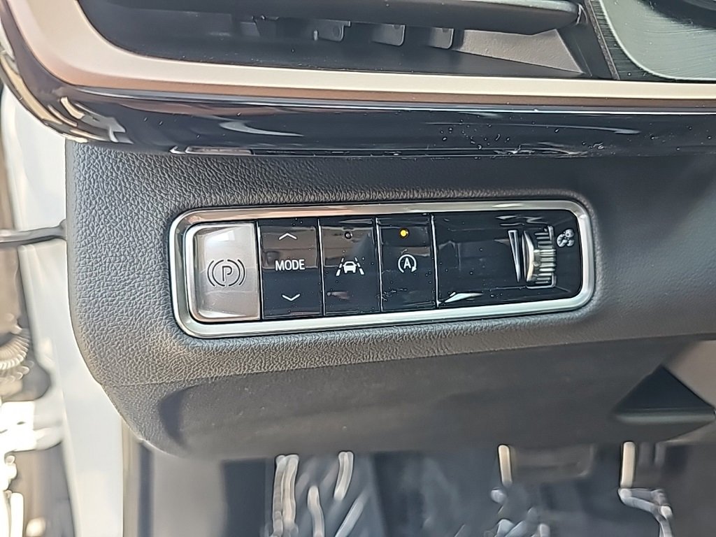 New 2025 Buick Envision Sport Touring image 17