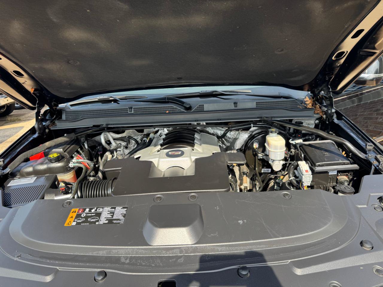 Used 2018 Cadillac Escalade Luxury RWD image 17