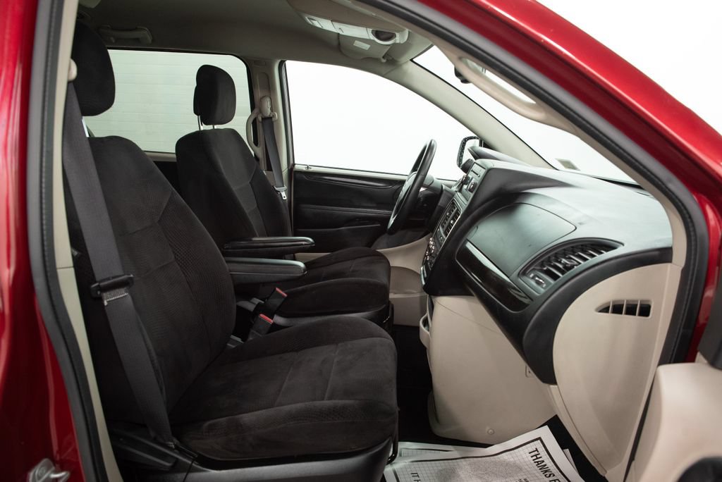 Used 2014 Dodge Grand Caravan SE w/ Quick Order Package 29E SE FWD image 16