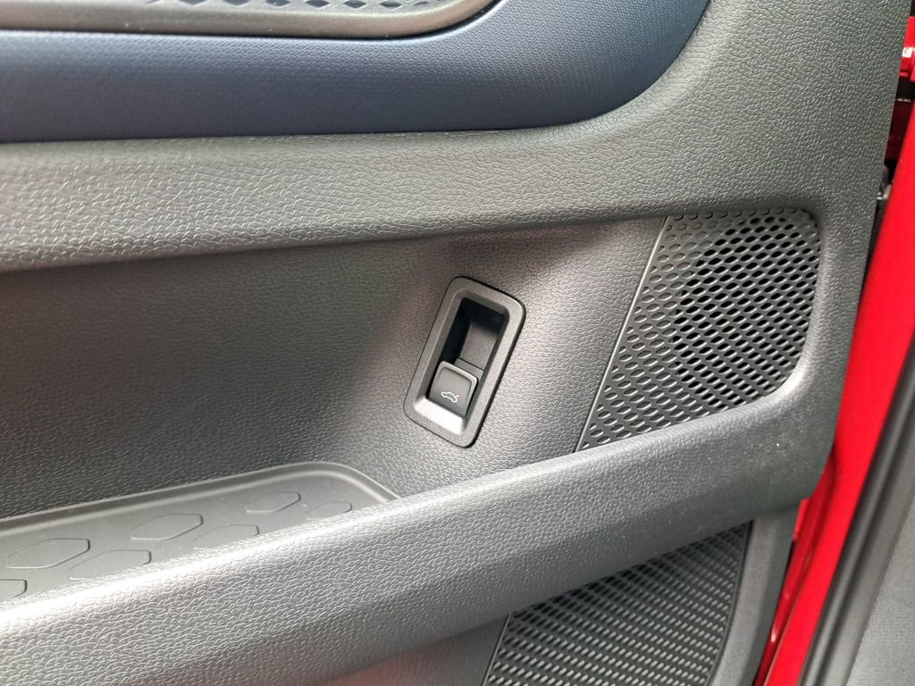 New 2025 Volkswagen ID. Buzz Pro S RWD image 32