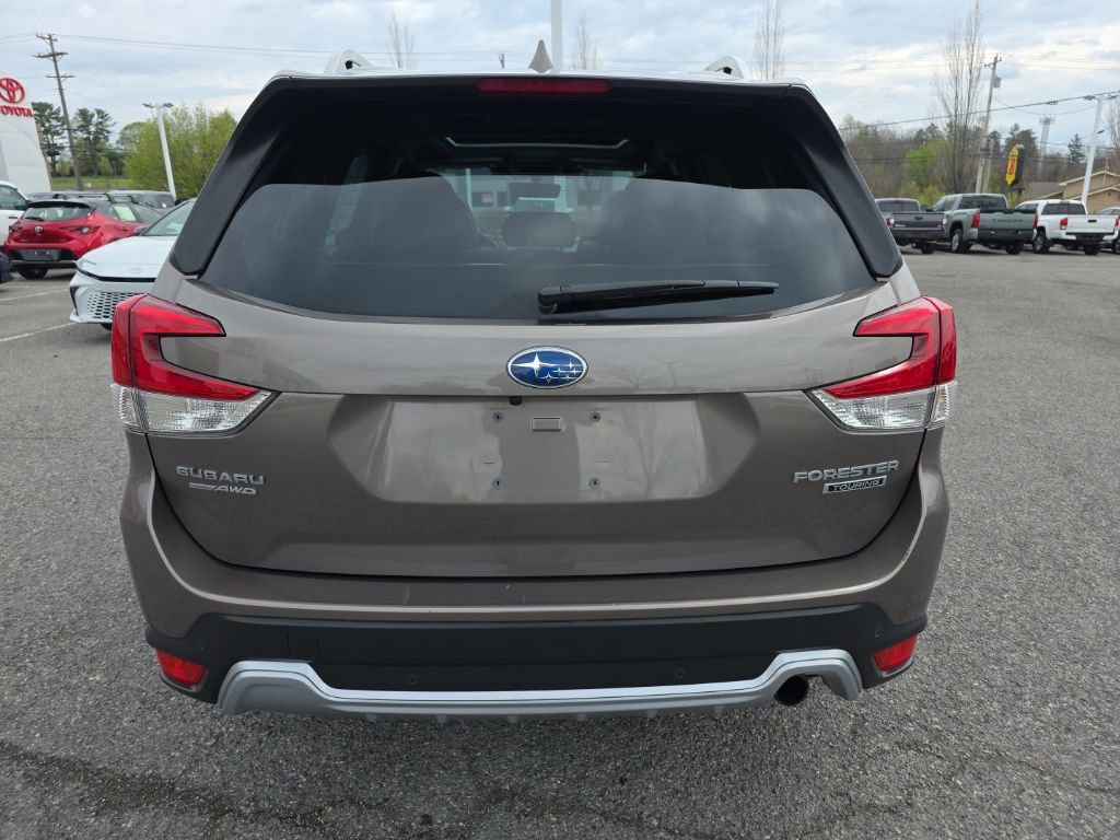 Used 2023 Subaru Forester Touring AWD/4WD image 5
