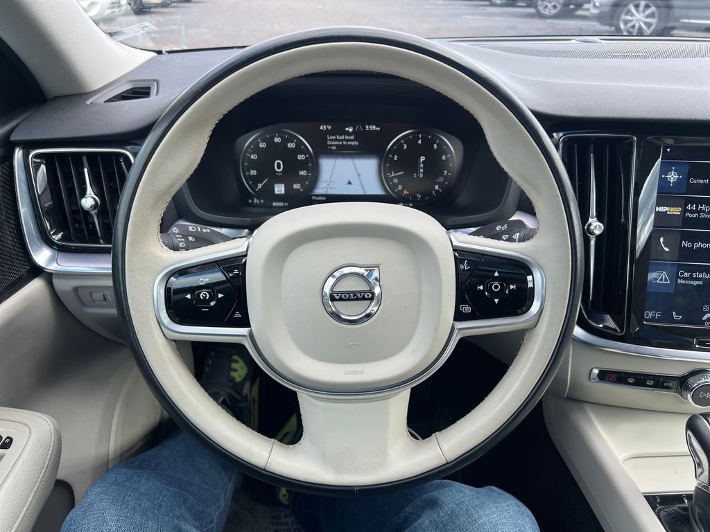 Used 2020 Volvo S60 T6 Momentum image 20