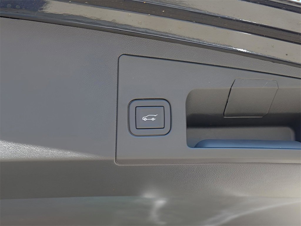 New 2026 Cadillac XT5 Luxury w/ LPO, Floor Liner Package image 29