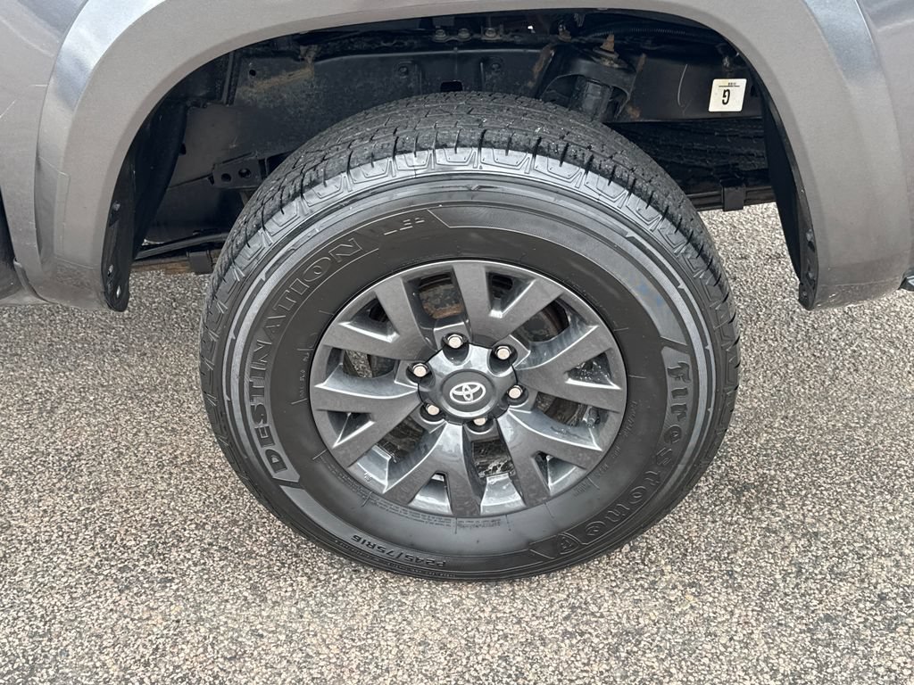 Used 2023 Toyota Tacoma SR5 AWD/4WD image 40