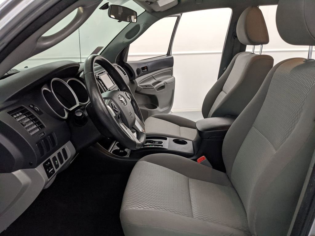 Used 2014 Toyota Tacoma PreRunner image 16