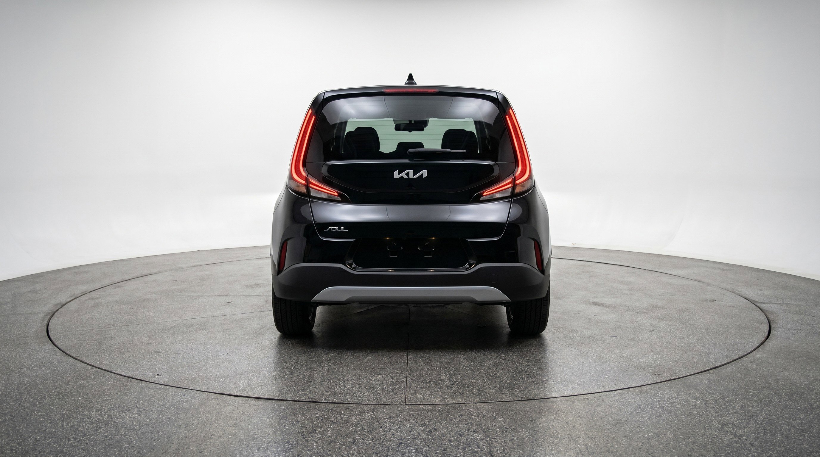 Used 2025 Kia Soul LX w/ LX Technology Package FWD image 7