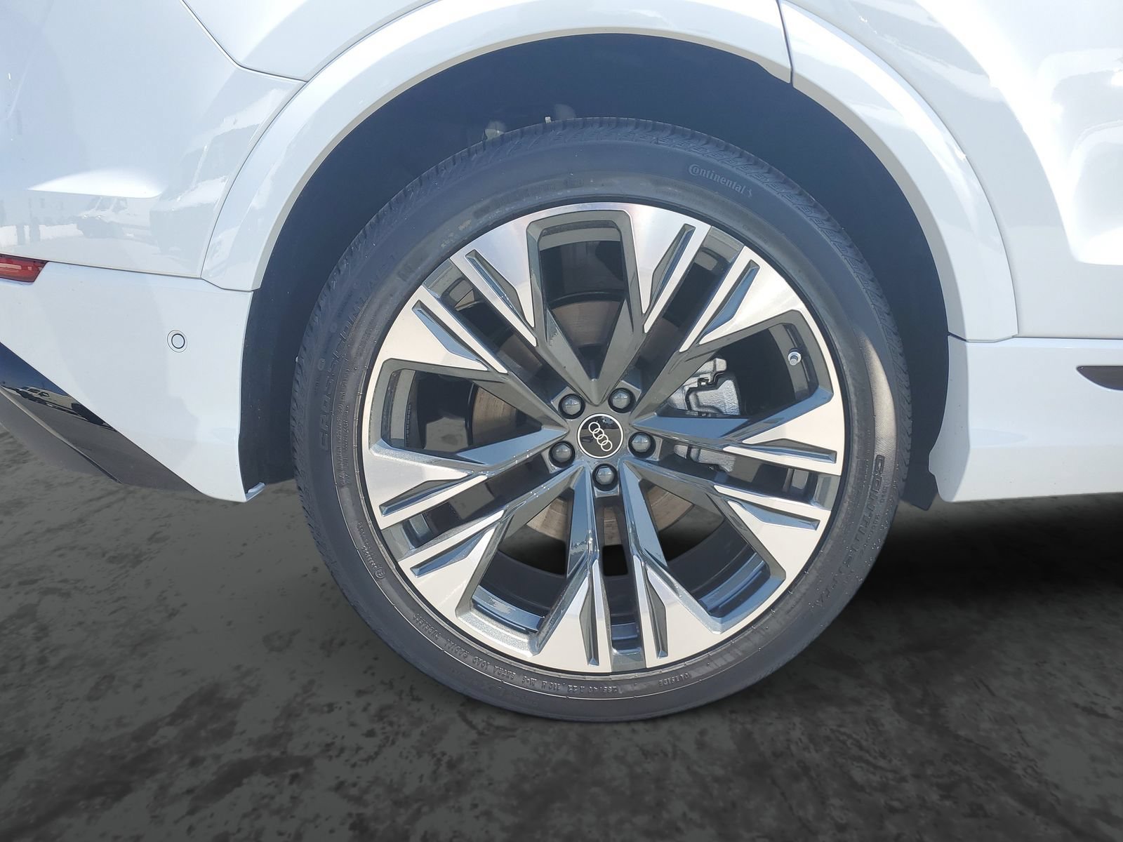 New 2026 Audi Q8 Premium Plus AWD/4WD image 5