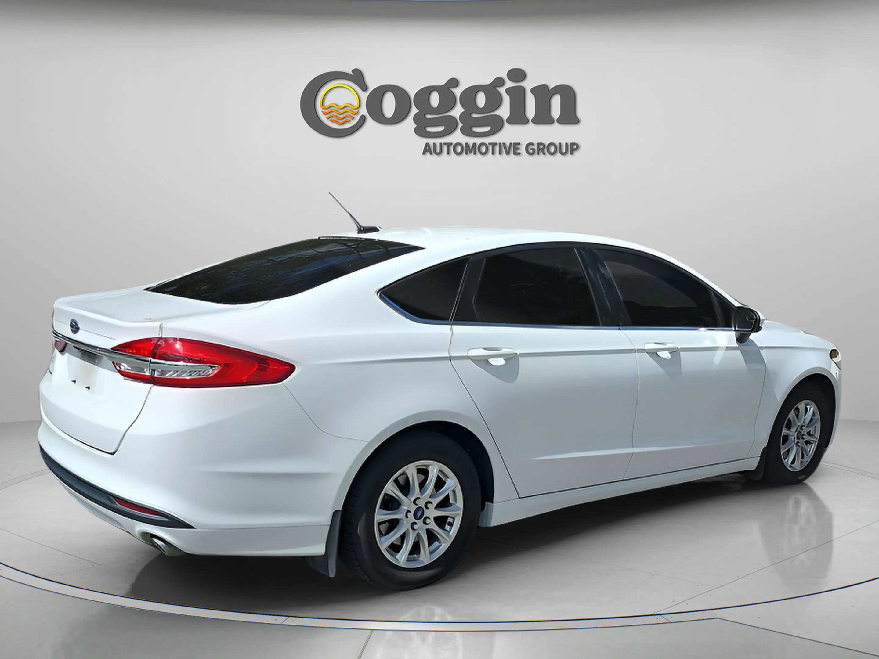 Used 2017 Ford Fusion S image 6