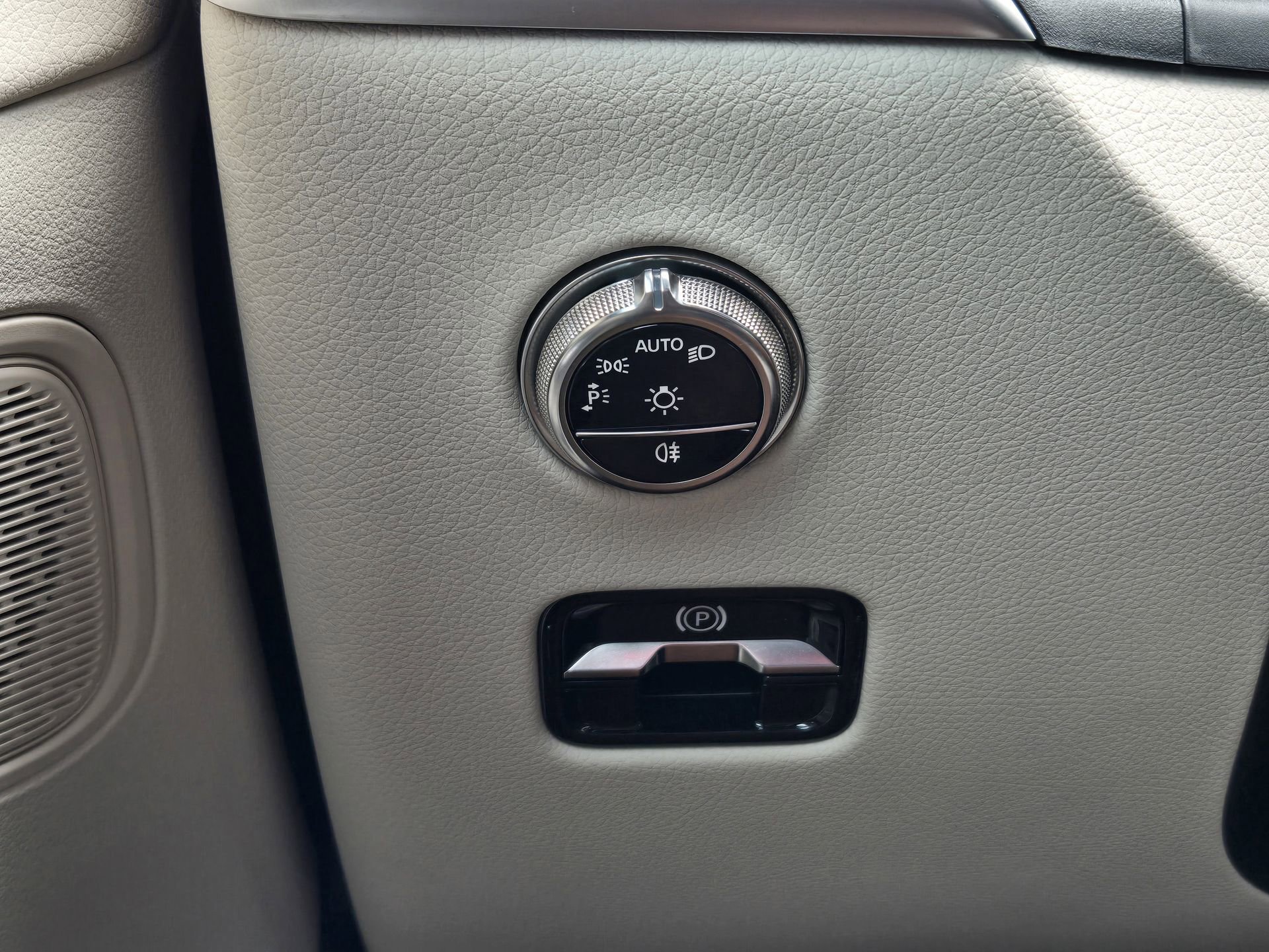 Certified 2026 Mercedes-Benz GLC 300 image 19