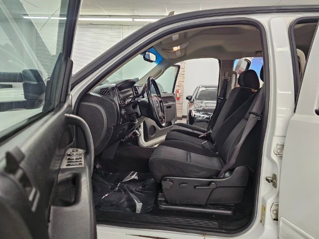 Used 2010 GMC Sierra 2500 SLE image 25