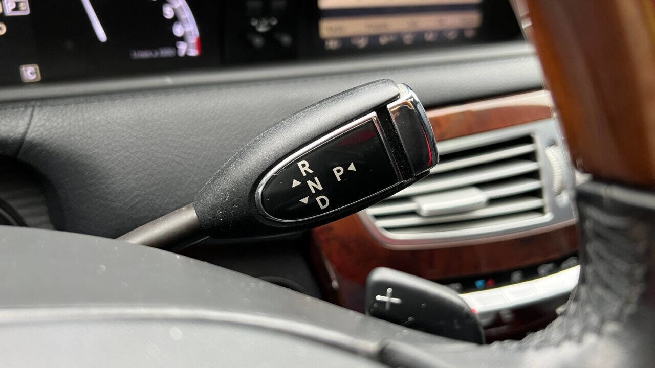 Used 2010 Mercedes-Benz CL 550 CL 550 4MATIC AWD 2dr Coupe image 26