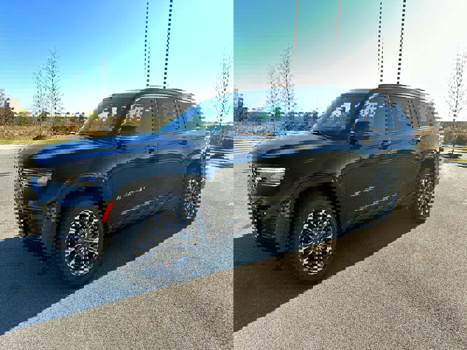 New 2025 Jeep Grand Cherokee L Overland w/ Advanced Protech Group III image 8