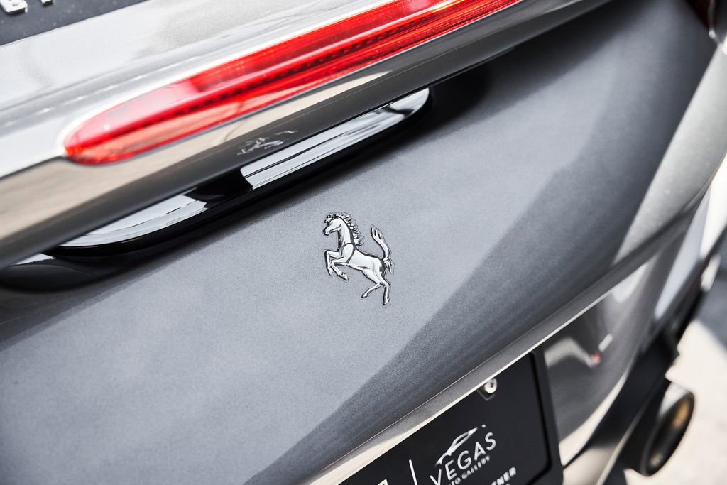 Used 2020 Ferrari F8 Tributo image 13