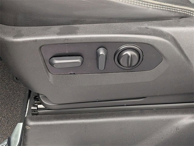 Certified 2022 Chevrolet Silverado 3500 High Country w/ Snow Plow Prep/Camper Package image 28