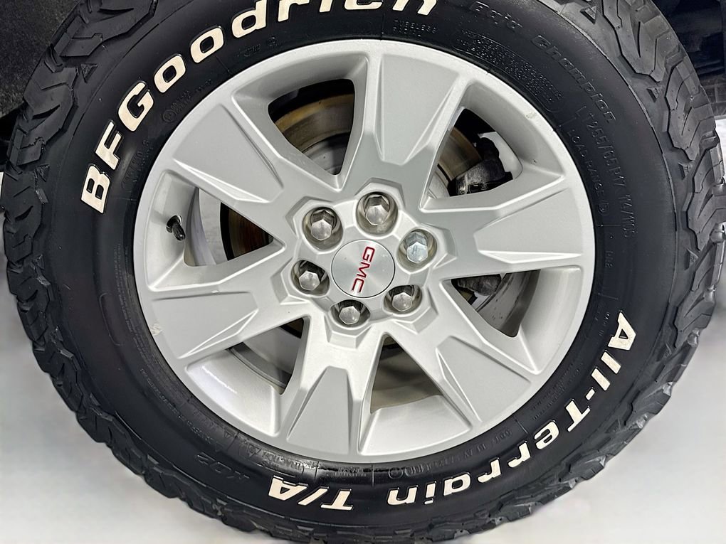 Used 2018 GMC Canyon SLE image 29