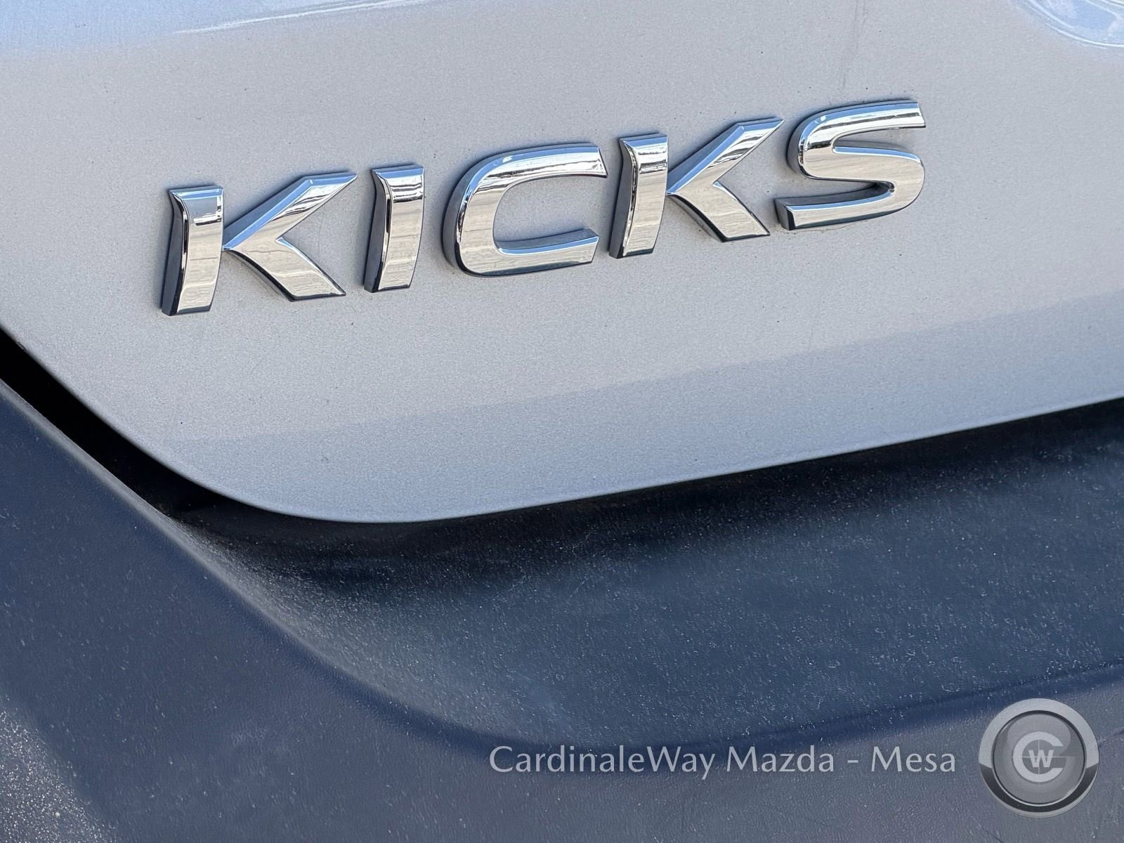 Used 2018 Nissan Kicks SV FWD image 10