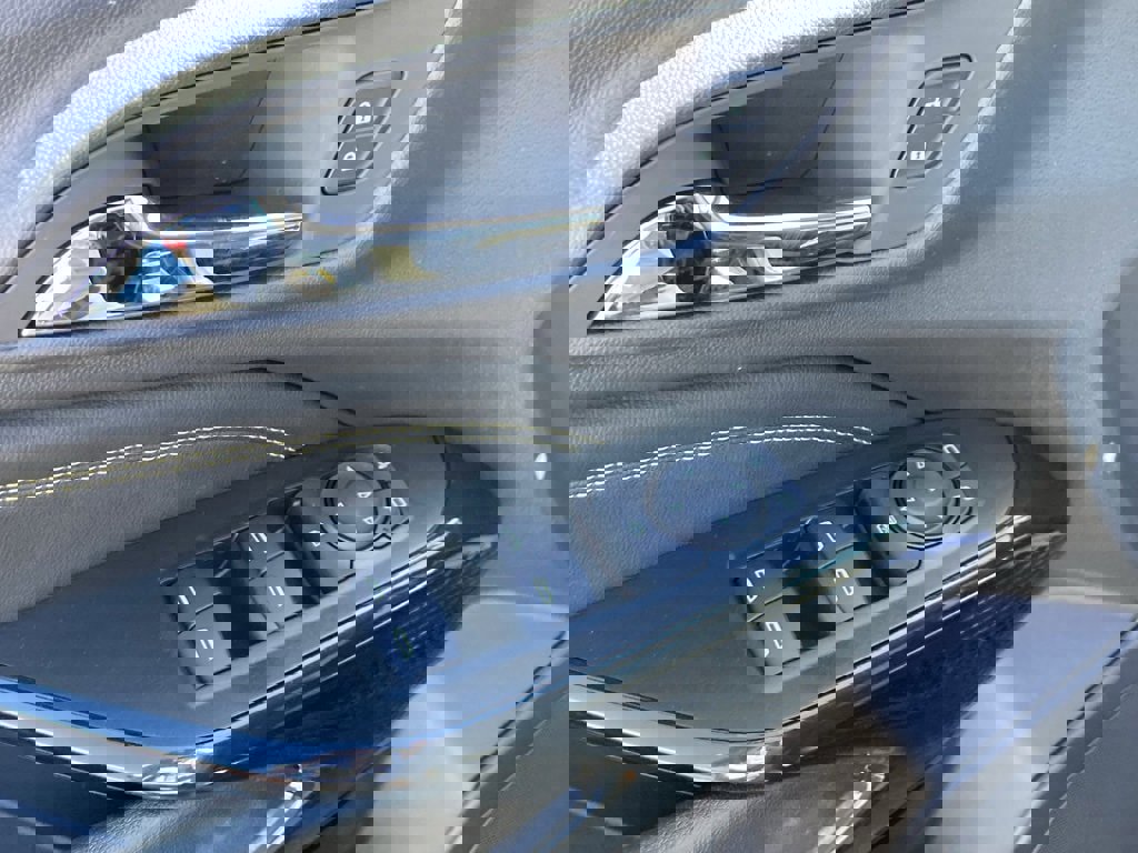 New 2025 Chevrolet Trax LT w/ Driver Confidence Package image 21