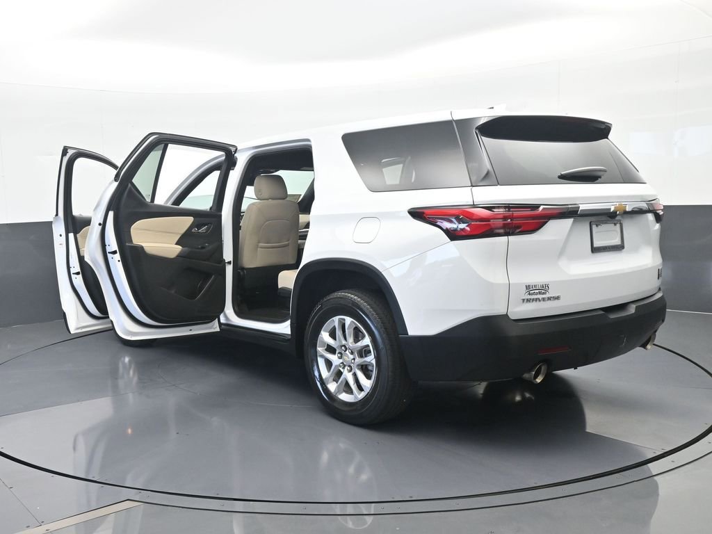 Used 2022 Chevrolet Traverse LS image 77