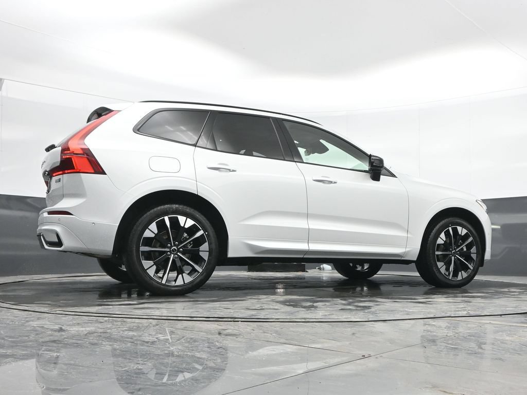 New 2026 Volvo XC60 B5 Plus w/ Climate Package AWD/4WD image 37