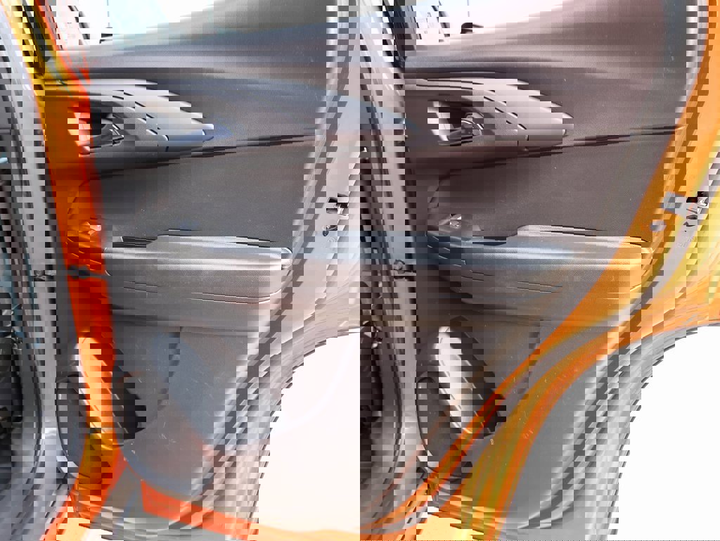 Used 2022 Chevrolet TrailBlazer LT w/ Driver Confidence Package image 12