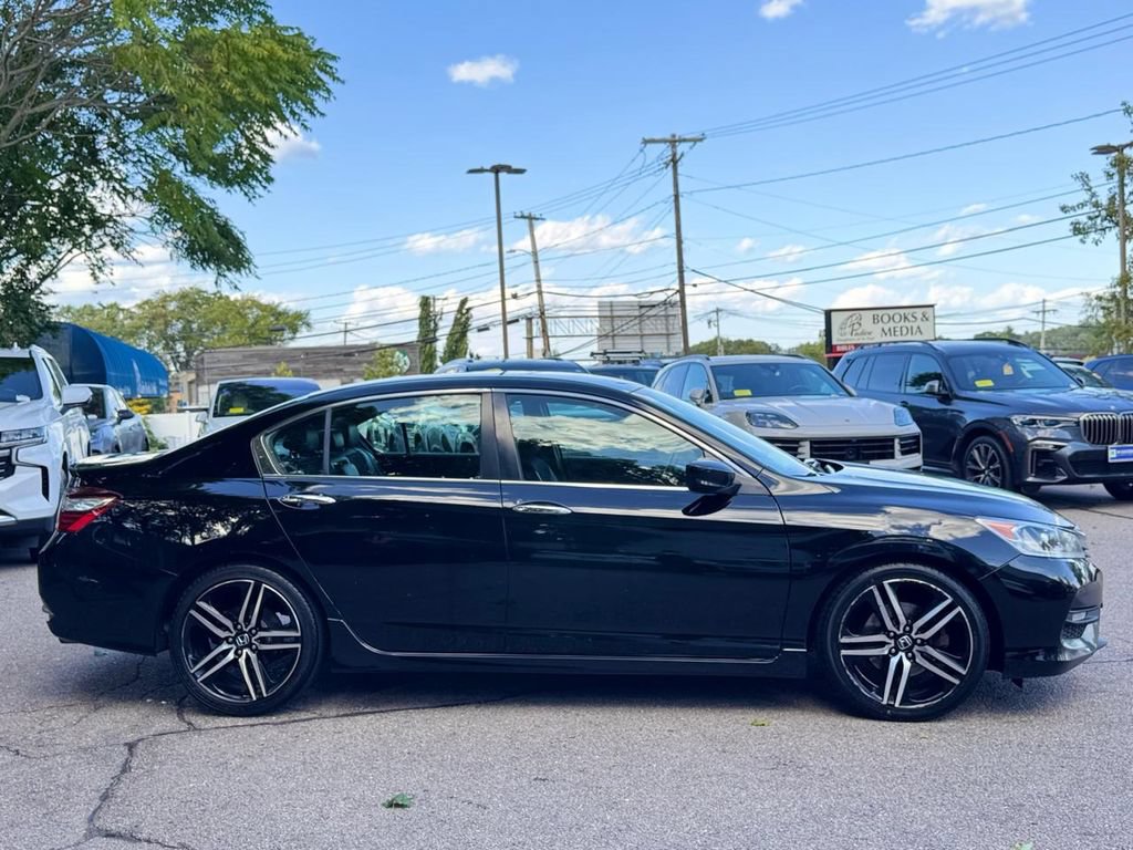 Used 2016 Honda Accord Sport image 7