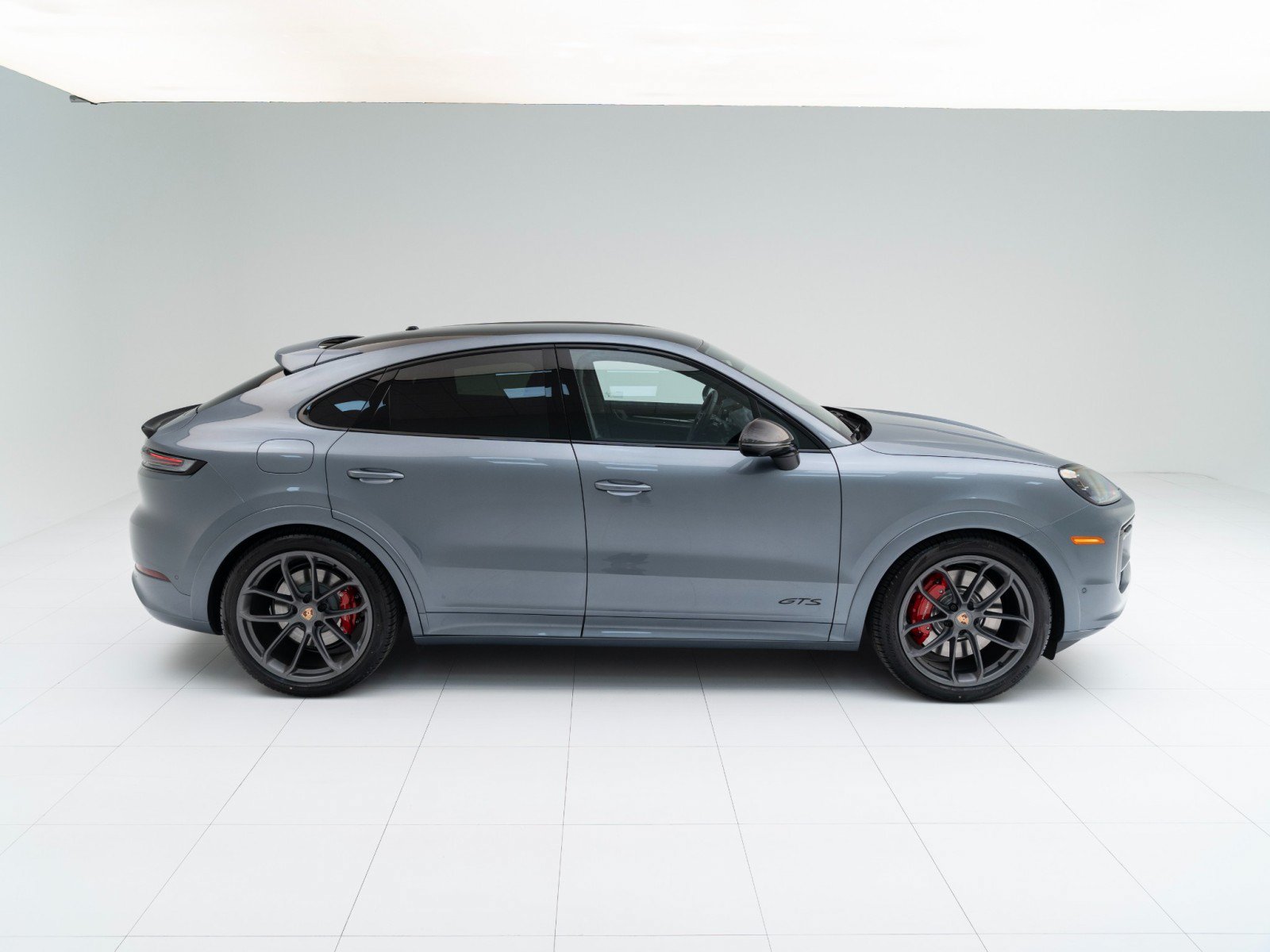 Used 2026 Porsche Cayenne GTS AWD/4WD image 8