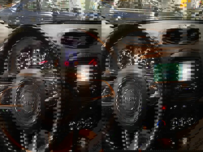 Used 2015 Jeep Renegade Latitude w/ Cold Weather Group image 6