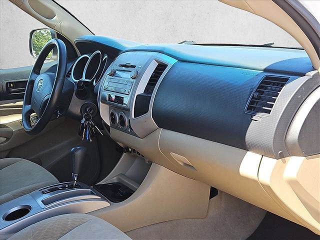 Used 2011 Toyota Tacoma PreRunner w/ SR5 Pkg #2 RWD image 15