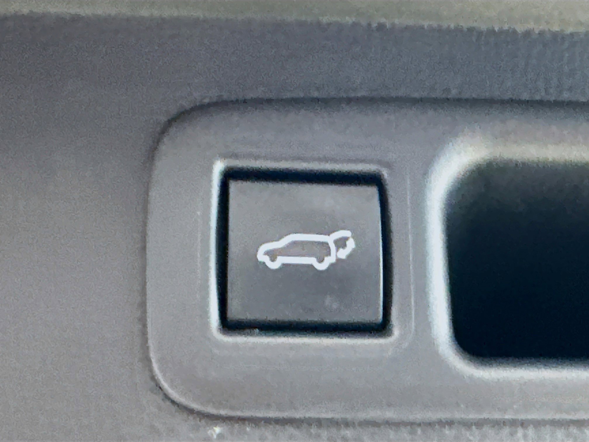 Used 2024 Toyota Highlander LE image 31