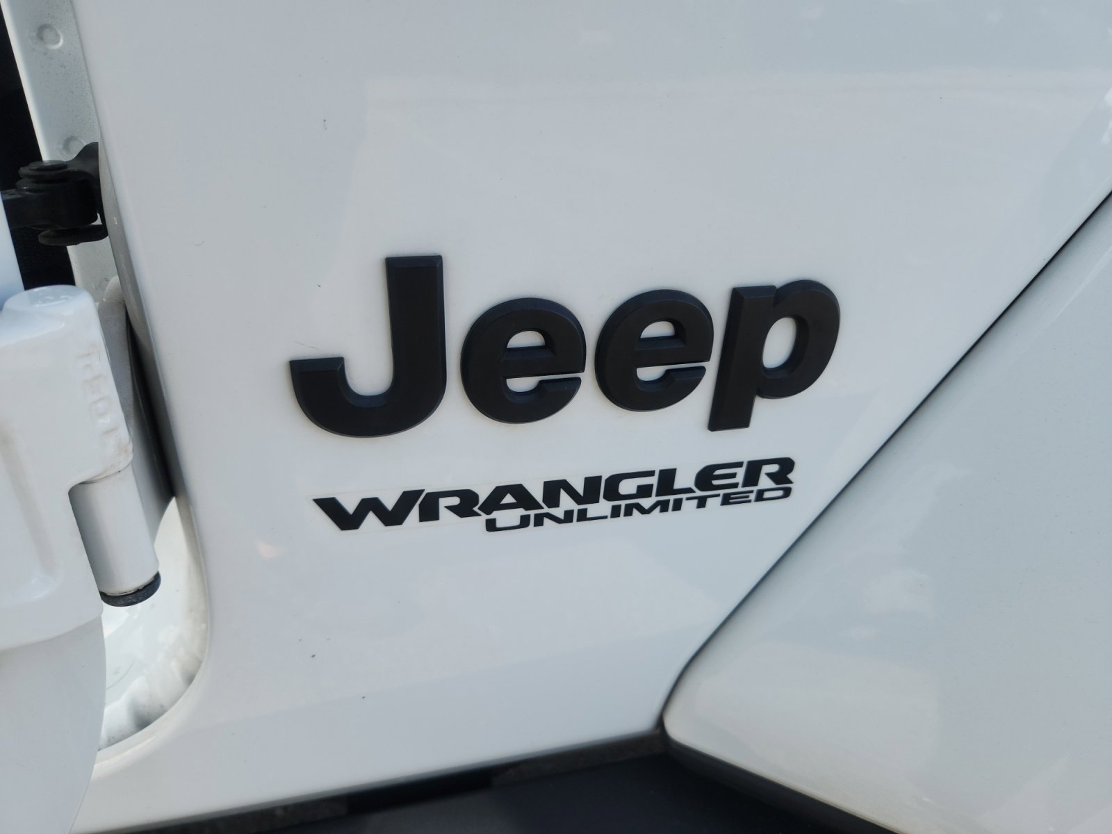 Used 2020 Jeep Wrangler Unlimited Sahara image 23