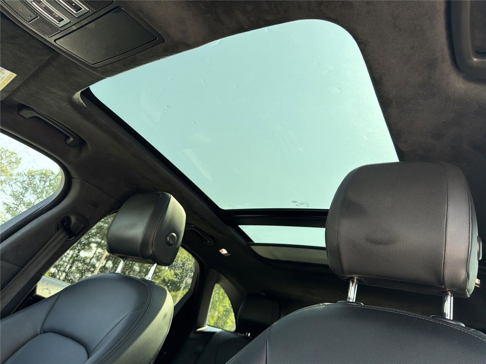 Used 2019 Jaguar F-PACE Premium AWD/4WD image 34