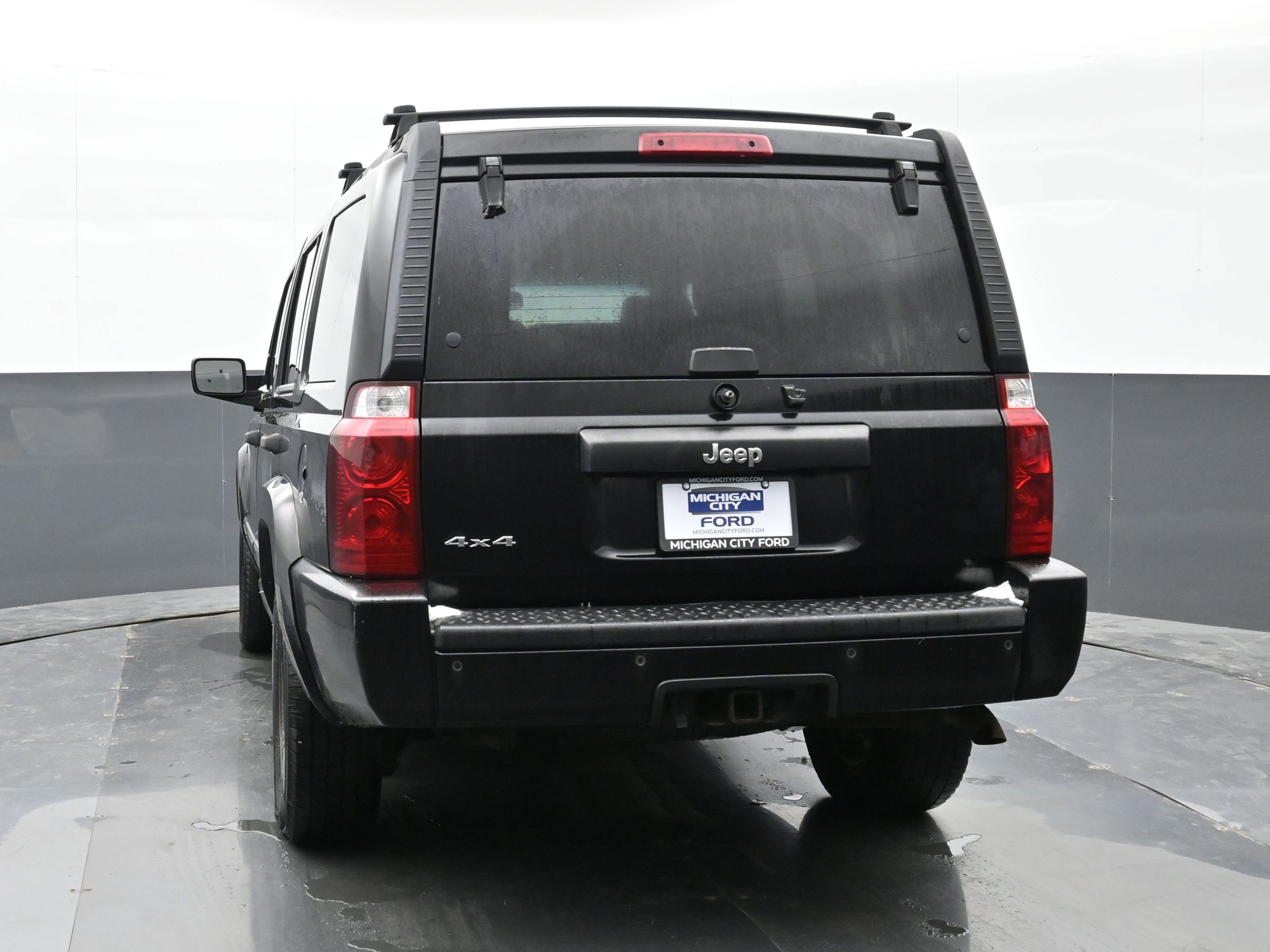 Used 2006 Jeep Commander 4WD image 2