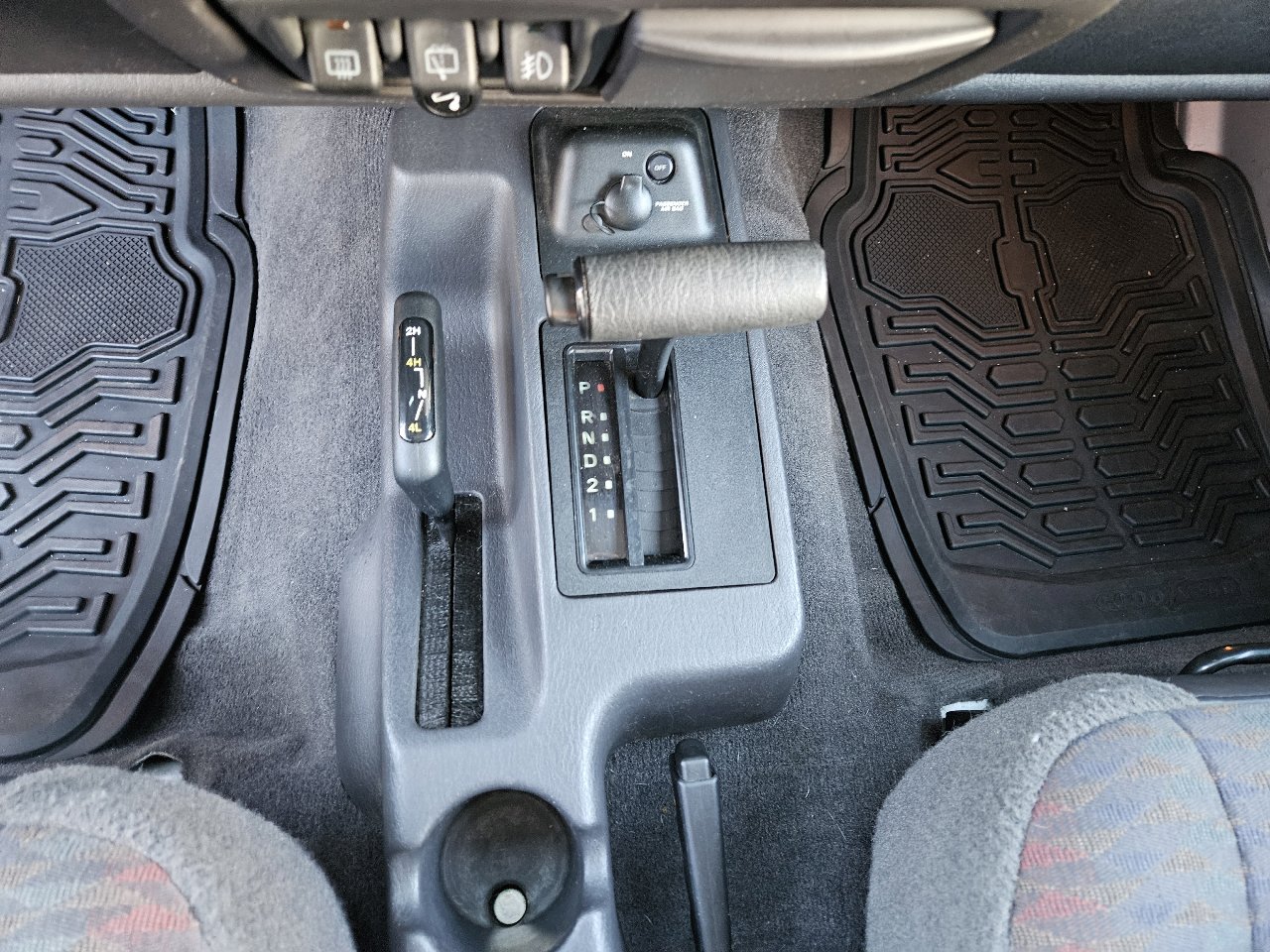 Used 2000 Jeep Wrangler Sport image 14