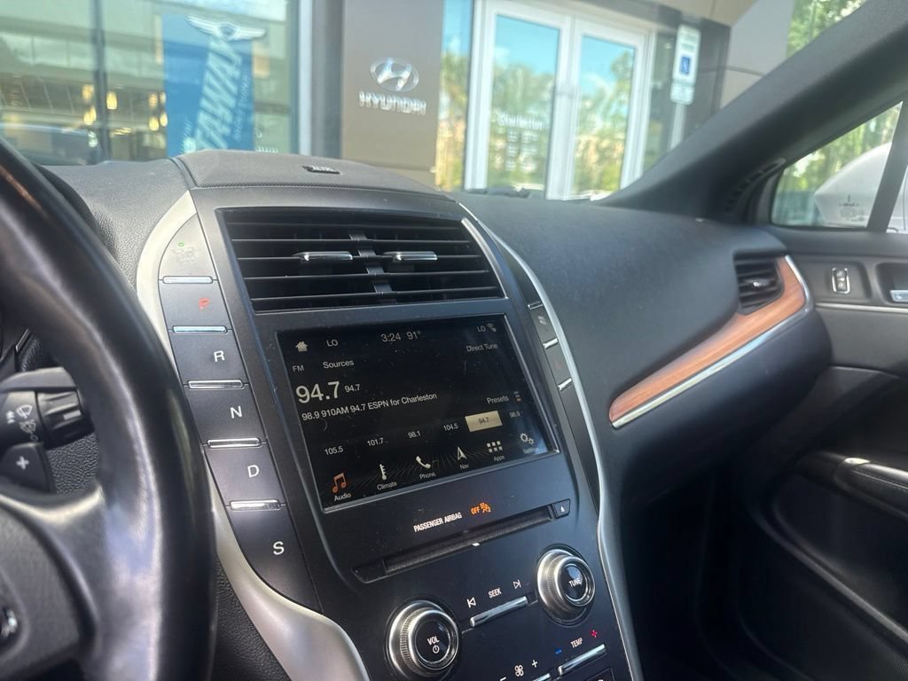 Used 2019 Lincoln MKC Reserve w/ MKC Climate Package AWD/4WD image 13